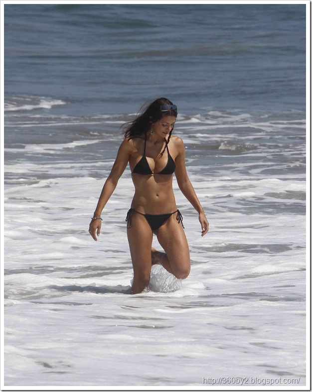 Adrianne Curry - Tight Body in Tiny Black Bikini on Malibu Beach