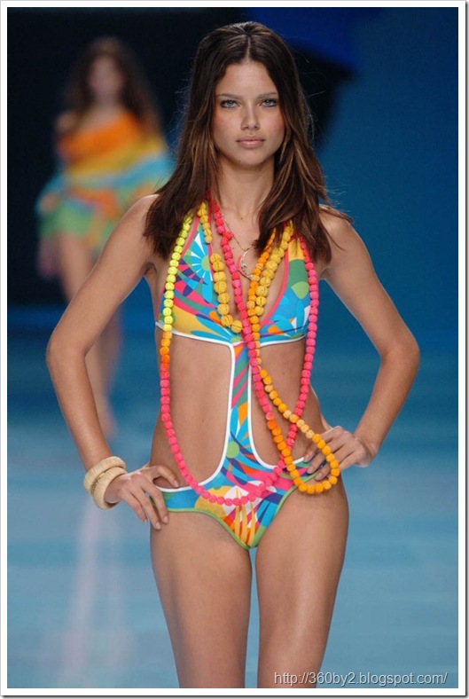 Brazilian Supermodel  Adriana Lima Fully Loaded Picture Gallery_46-lima