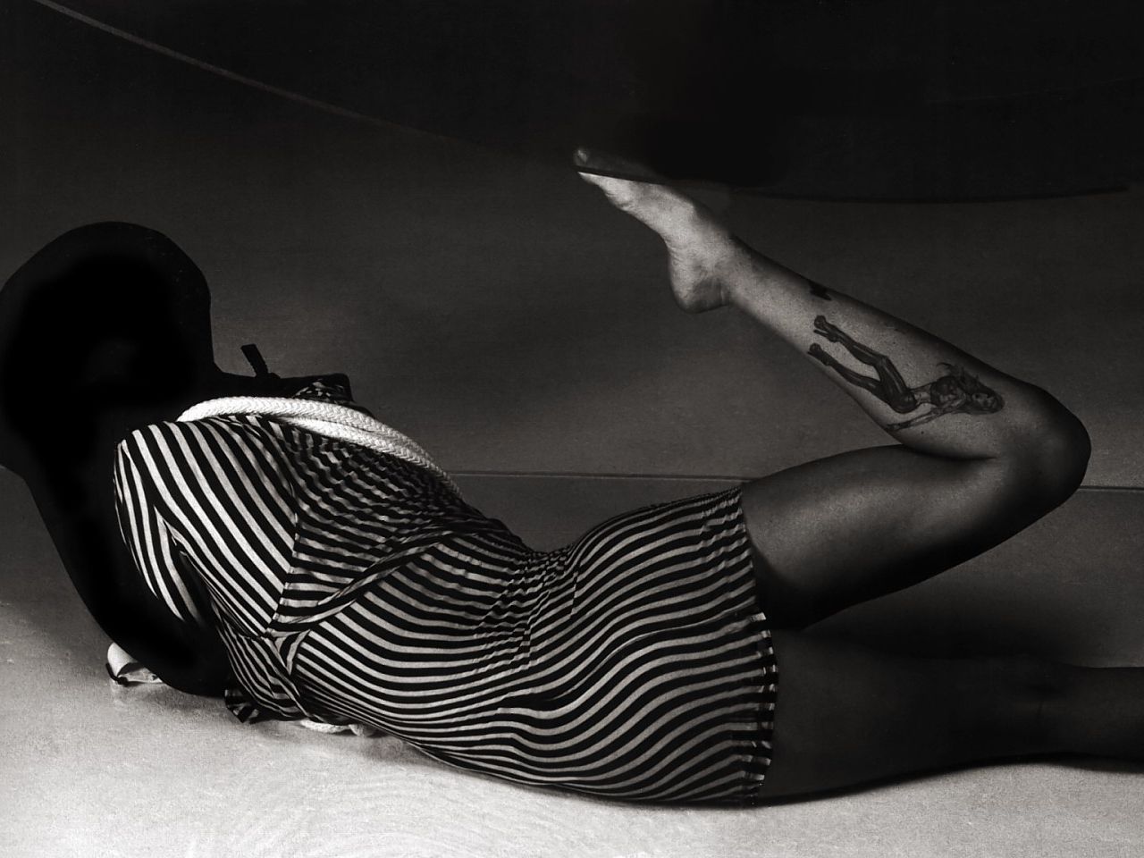 [Hot-and-Sexy-Girls-Wallpapers-400Pics.jpg]