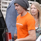 efron061209_24.jpg