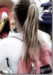 Fakes-loiras-de-costas Fakes-loiras-de-costas