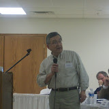Gary Lozano with RDG Planning and Design, gives the audience a crash course in zoning (KCII News)
