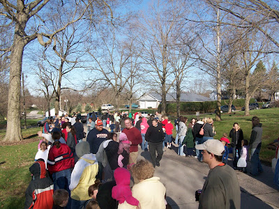 Anxious children and camera wielding parents line up for the Annual Washington Kiwanis AMERS Easter Egg Hunt Saturday April 3, 2010, in Washington's Sunset Park (KCII)