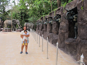 พู่กันเที่ยวศรีราชา