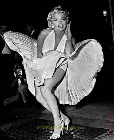 [Marilyn Monroe[5].jpg]