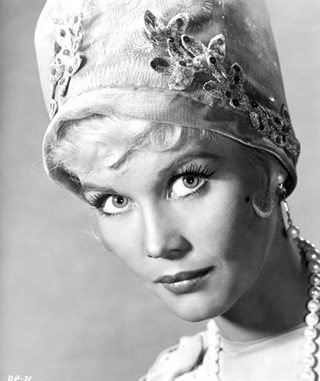 Actress-Dorothy-Provine-dead