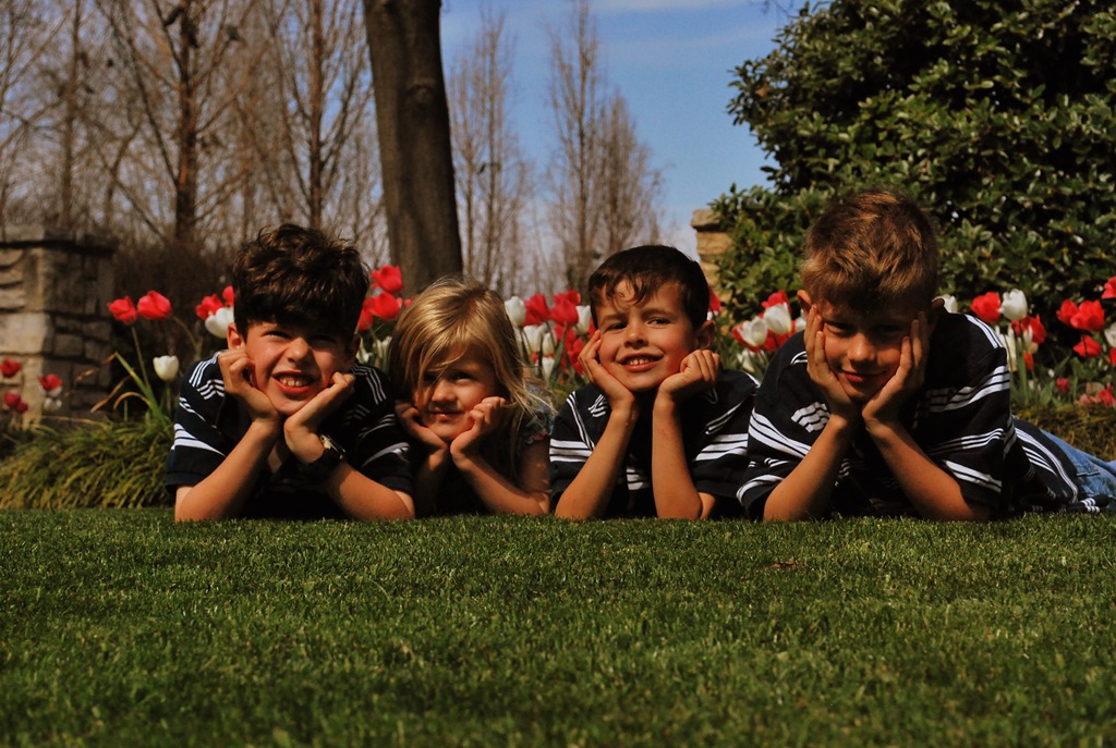 [4 sweet kids in grass[3].jpg]
