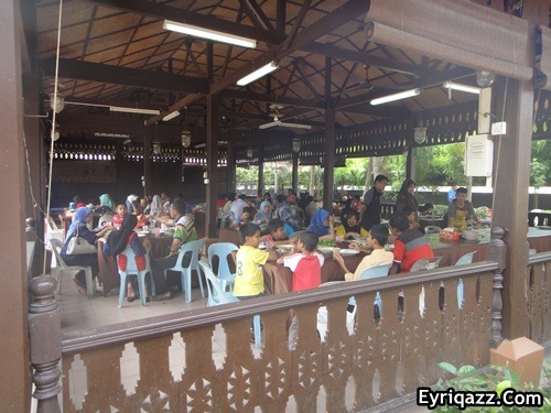 [Restoran Nasi Ulam Cikgu Kota Bharu Kelantan001[3].jpg]