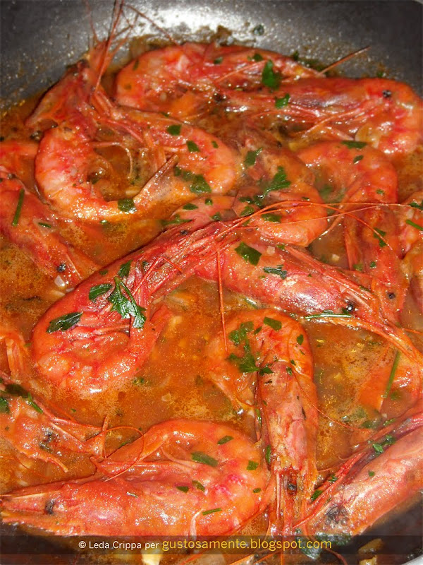 Gamberi in salsa creola