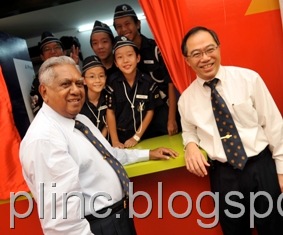 [President & Brigade President with the BB boys[5].jpg]