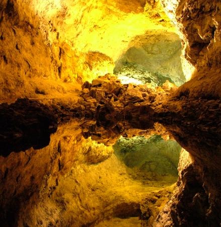 [cuevas_de_los_verdes_med[3].jpg]