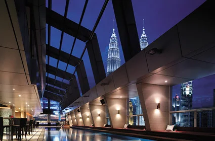 Sky Bar, Traders Hotel