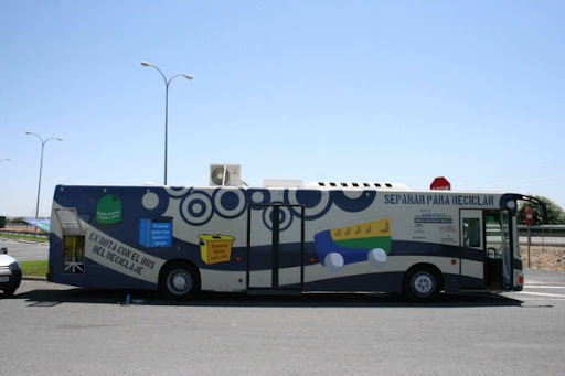 http://lh6.ggpht.com/_gq9_-hWZUzs/S17lQpOZXgI/AAAAAAAAAK0/i3Td09VME_M/1bus.jpg