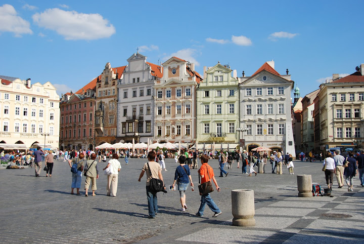 午後的布拉格舊城廣場。