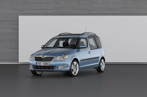 2010-Skoda-Fabia-4.jpg