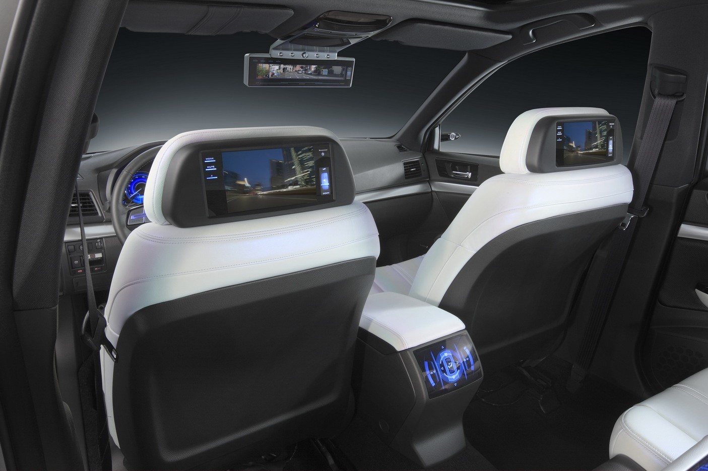 [Subaru_Legacy_Concept_17.jpg]