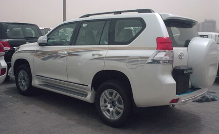 [Toyota_Land_Cruiser_Prado_3.jpg]