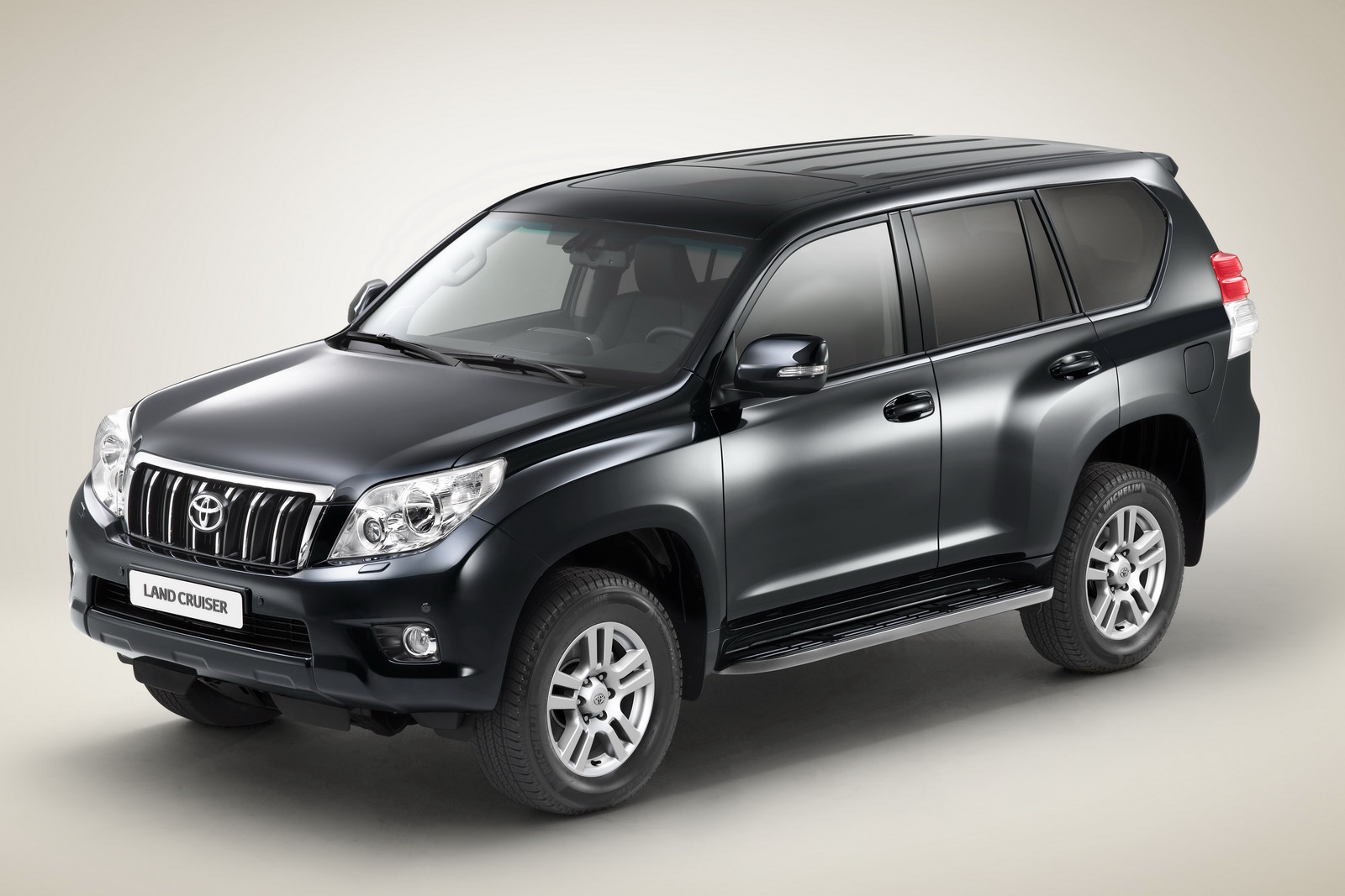 [2010_Toyota_Land_Cruiser_Prado_4.jpg]