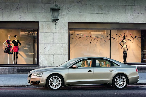 2010-Audi-A8-2.jpg