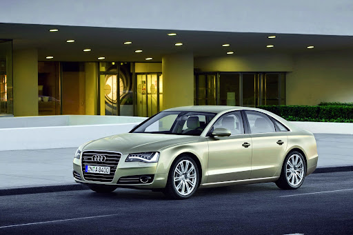 2010-Audi-A8-4.jpg