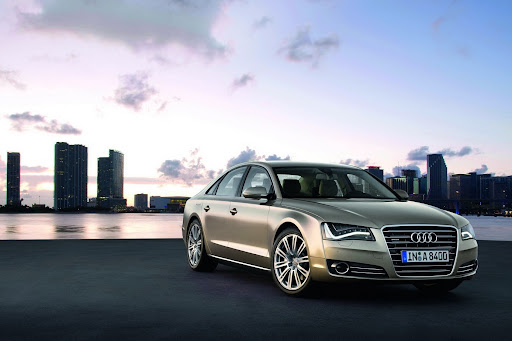 2010-Audi-A8-8.jpg