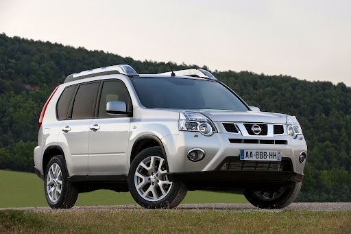 2010-Nissan-X-Trail-2.JPG