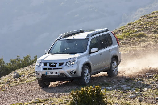 2010-Nissan-X-Trail-21.JPG