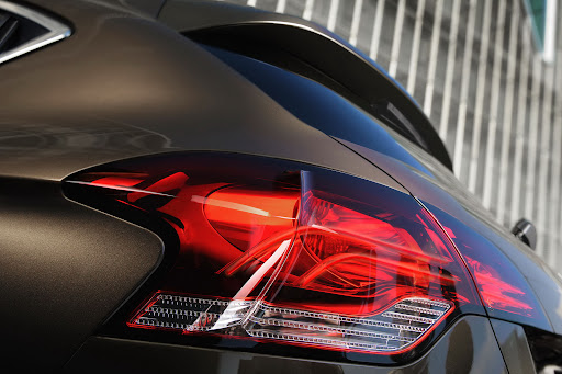 2011-Citroen-DS4-11.jpg