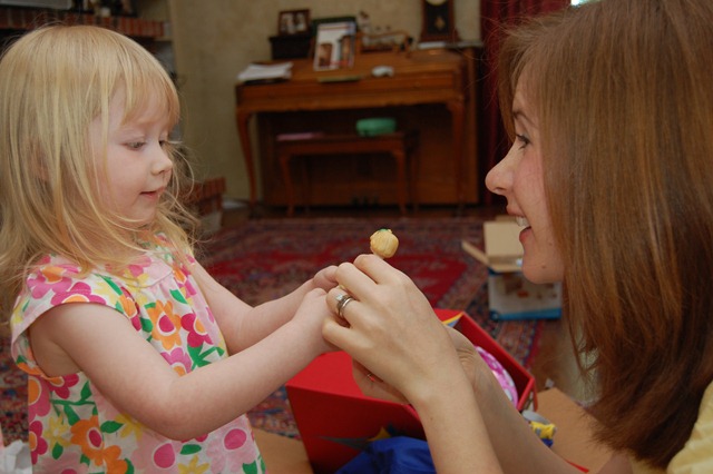 [SophiasBirthday20100683.jpg]