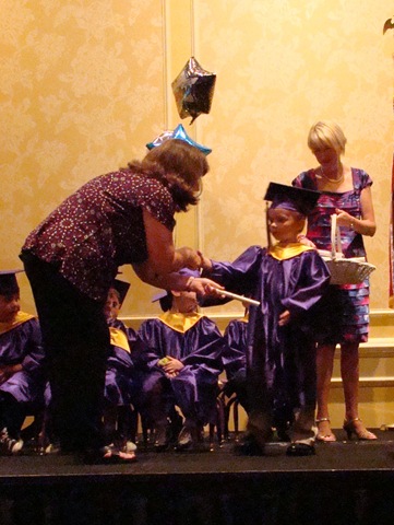 [graduation 051[3].jpg]