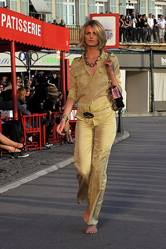 60417684.preview Chanel Resort 2011 Show