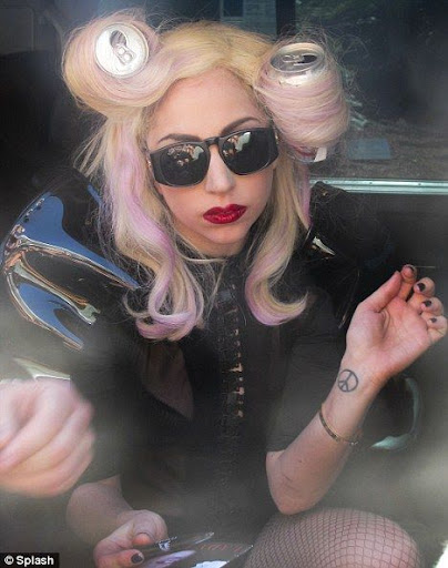 Lady+gaga+coke+cans+in+hair