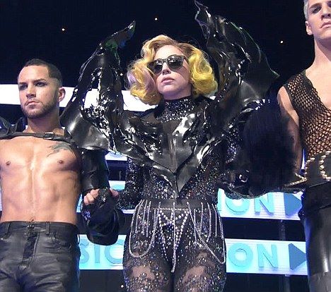 Lady Gaga breaks YouTube records with 1bn views article 0 092A1C21000005DC 412 468x414 Lady Gaga breaks YouTube records with 1bn views