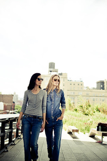 44NOAGRIFFEL HIGHLIN 38C713.preview First Look   Tory Burch Shoots Denim Campaign