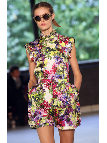 Best Outfits For Summer Parties erdem spring runway 0610 de Best Outfits For Summer Parties