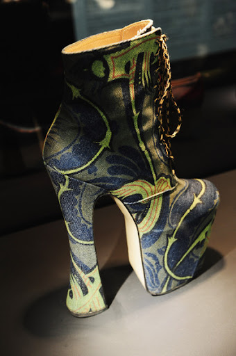 Vivienne%2BWestwood%2BShoes%2BExhibition%2B1973%2B2010%2B kbOcZ9gpROl Shoes 1973 2010 Exhibition