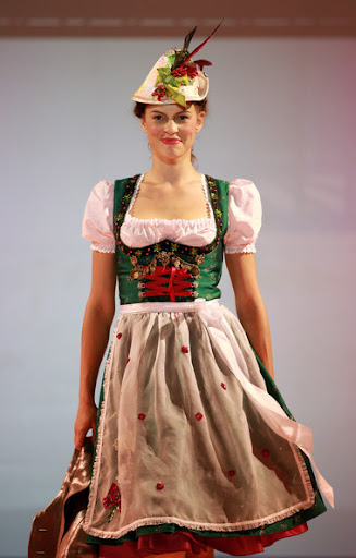 Tracht%2BCountry%2BAutumn%2B2010%2BInternational%2BFair%2BH8kx5okhF hl Autumn 2010 International Fair