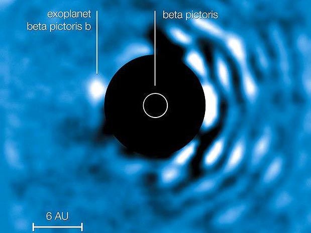 [planeta Beta Pictoris b[4].jpg]