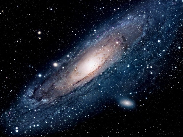 [galáxia M31 e as galáxias satélites M32 e M110[4].jpg]
