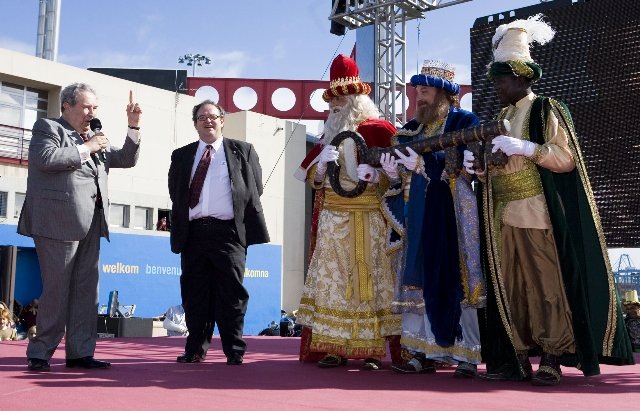[Reyes Magos 2_640x411[3].jpg]