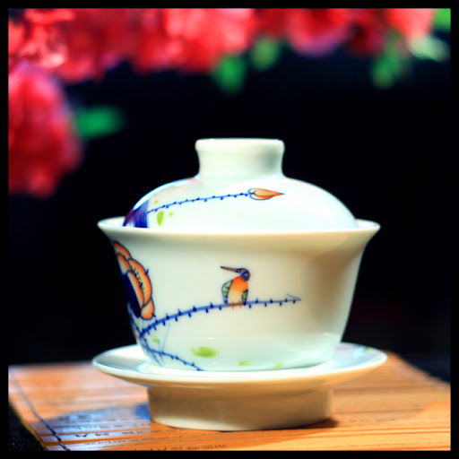 Your tasteful Jingdezhen Foot Base Chinese Tea Set