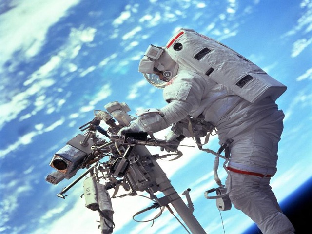 [astronauta2.[3].jpg]