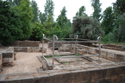 Frame of how big the altar was.