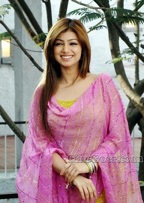 2Ayesha_Takia_-_06.jpg