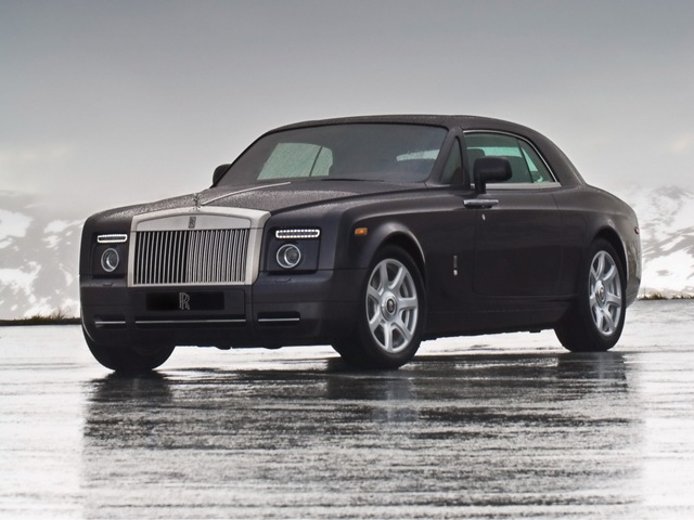 [2009-Rolls-Royce-Phantom-Coupe-Front-Angle-2-1024x768[1].jpg]