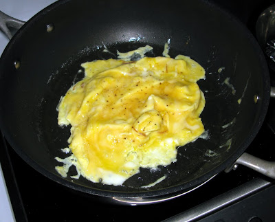 Eggs scrambling