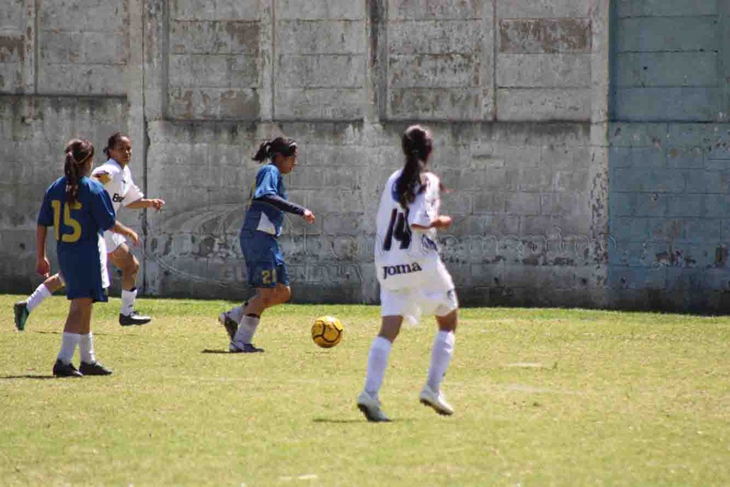 [ana lucia martinez busco su gol (1)[4].jpg]