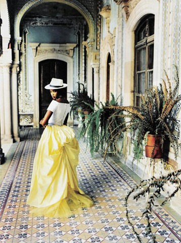 [vogueviacocokelly14.jpg]