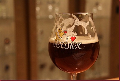 Oerbier Reserva 2009 lacing