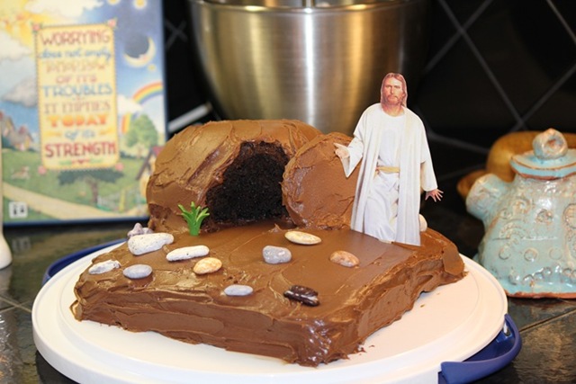 [eastercake[5].jpg]